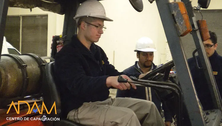 Curso operacion y mantencion de grua horquillas temuco araucania 002