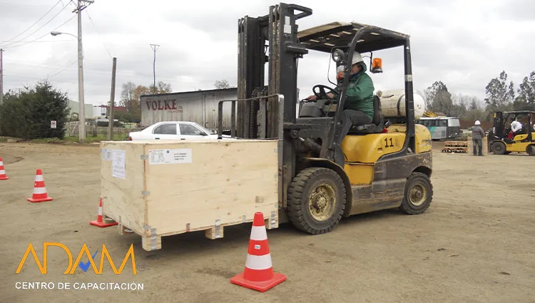 Curso operacion y mantencion de grua horquillas temuco araucania 003