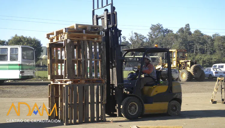 Curso operacion y mantencion de grua horquillas temuco araucania 004