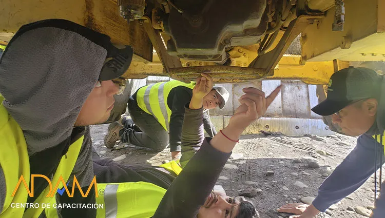 Curso operacion y mantencion de retroexcavadora temuco araucania 004
