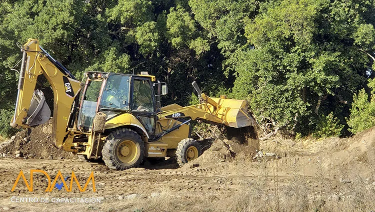 Curso operacion y mantencion de retroexcavadora temuco araucania 009