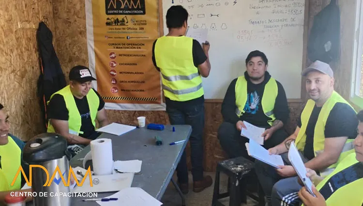Curso operacion y mantencion de retroexcavadora temuco araucania 012